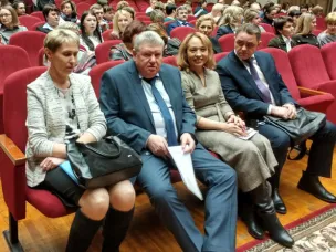 Заместитель Губернатора Нижегородской области Андрей Гнеушев поставил задачи перед областной службой занятости населения и управлениями социальной защиты населения на совещании в Нижегородском кремле